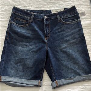 Arizona Jean Company Blue Bermuda Shorts Classic Style